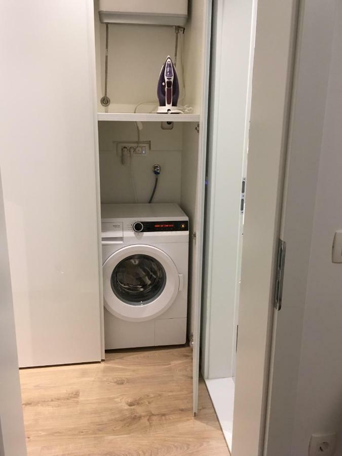 Apartments Besker Макарска Екстериор снимка