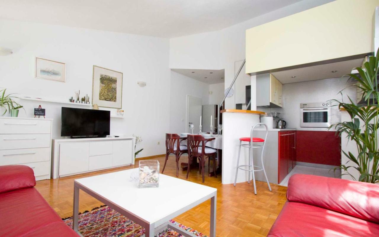 Apartments Besker Макарска Екстериор снимка